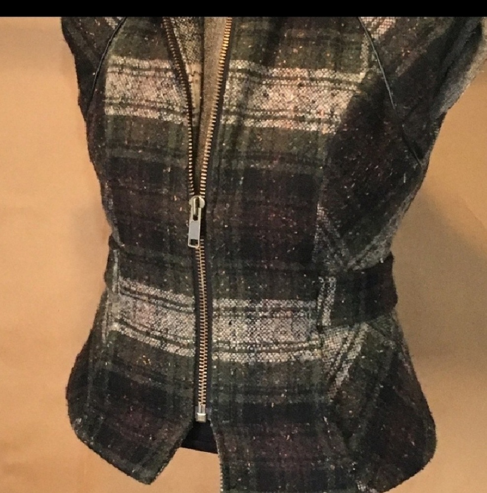Cabi fitted waistline wrap vest